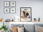 Cuadro personalizado con la historia de amor e infografía ilustrada de pareja para decorar el salón.