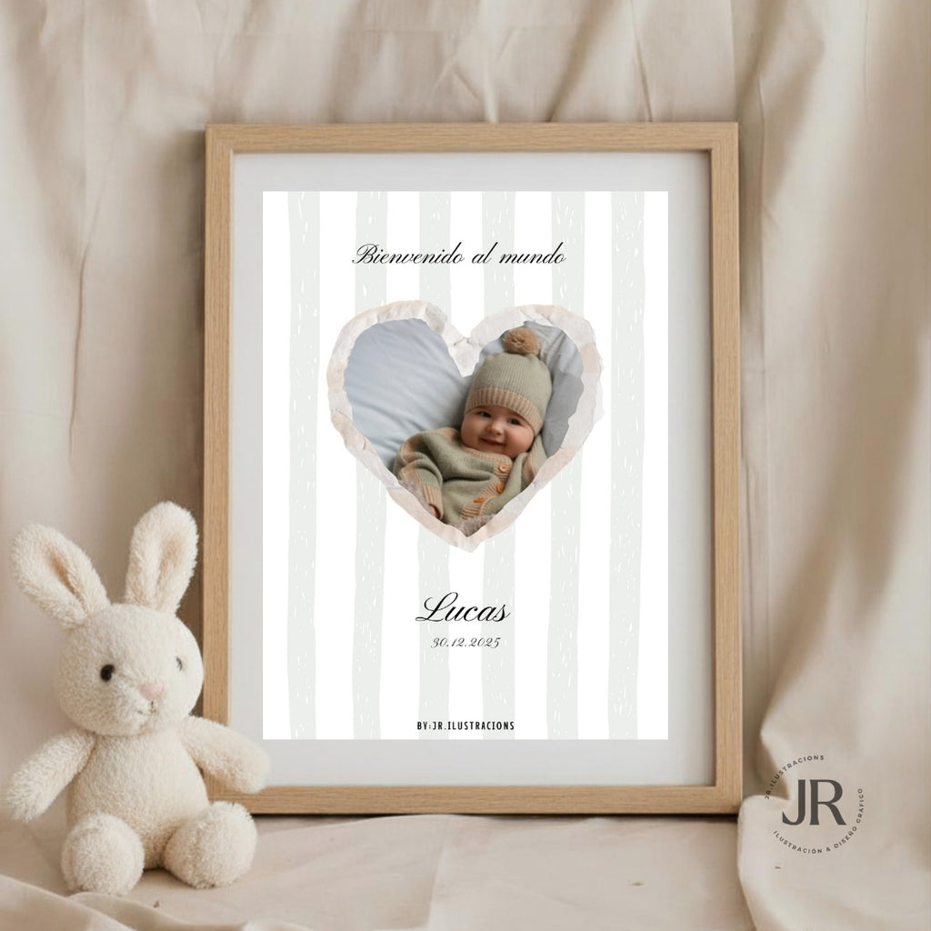 Cuadro de nacimiento personalizado Bienvenida al mundo con marco de madera clara y peluche de conejo.
