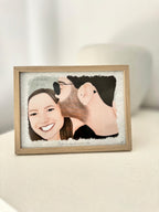 Cuadro de regalo personalizado de cumpleaños con ilustración realista a partir de foto de pareja.