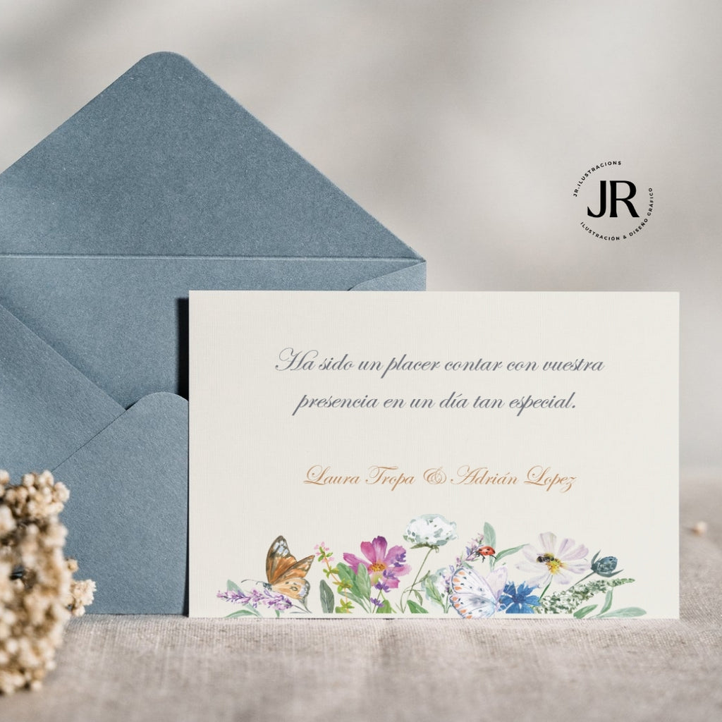 Primer plano de tarjeta de boda impresa a doble cara Colección Flores Silvestres de JR Ilustracions.