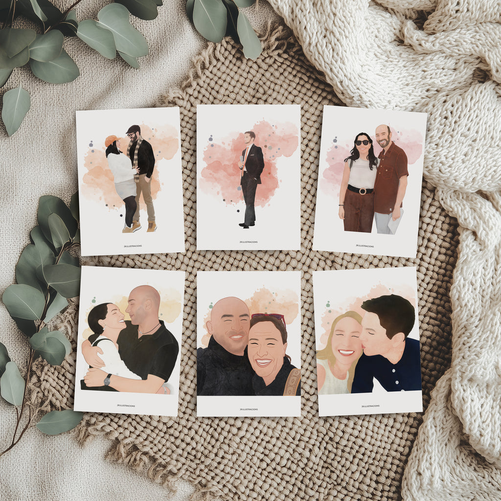 Mosaico con seis modelos de Mini Recuerdos Ilustrados con diferentes retratos de parejas y personas sobre un fondo textil rústico y hojas de eucalipto.