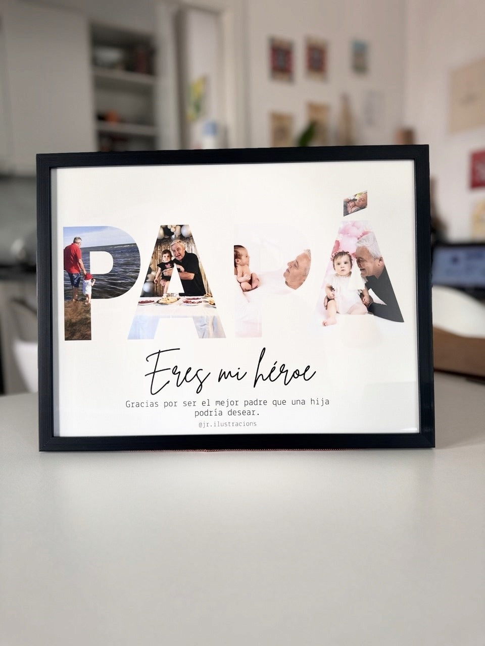 Fotografía personalizada dentro de letras para un detalle de aniversario o fecha especial en familia.