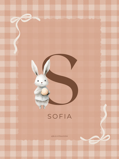 Lámina infantil de conejito con la inicial S de Sofía en color terracota suave para niña.
