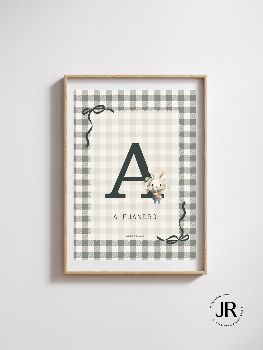 Póster de inicial A enmarcado con ilustración de conejito ideal para regalar a embarazadas.