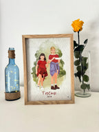 Regalo original para mejores amigas con ilustración personalizada enmarcada en madera natural.